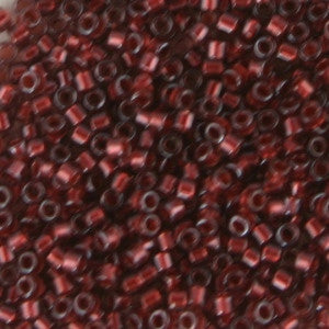 11/o Delica DB 1705 Raspberry T ICL